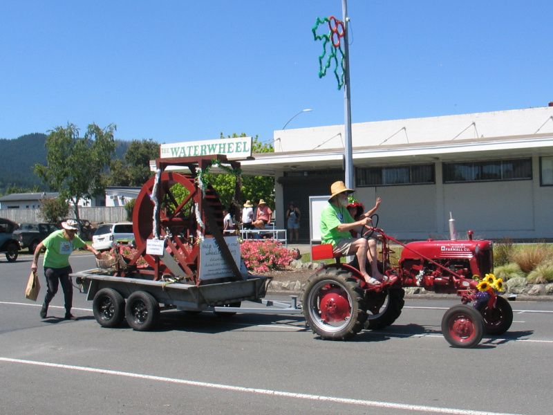 Waterwheel float at Kawerau Chrismas Parade 2024 2