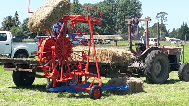 photo, bale loader, 3