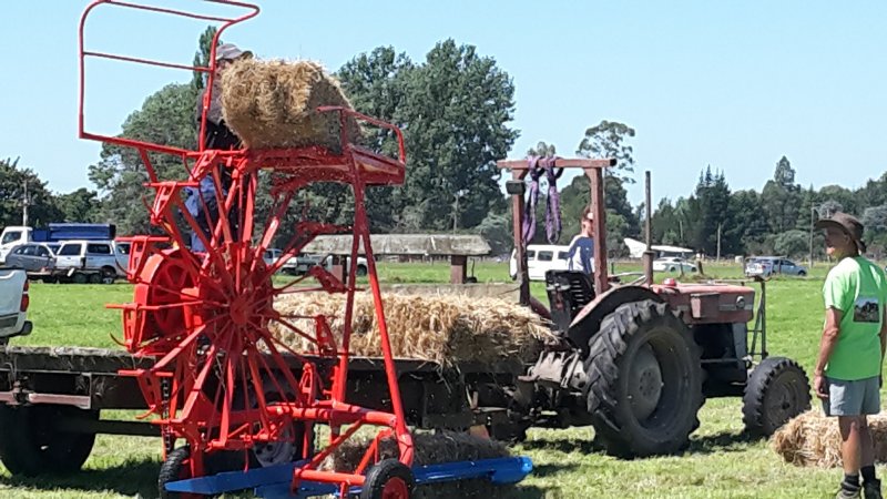 photo, bale loader, 4