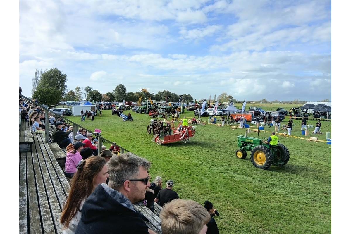 More vintage machines in Grand Parade