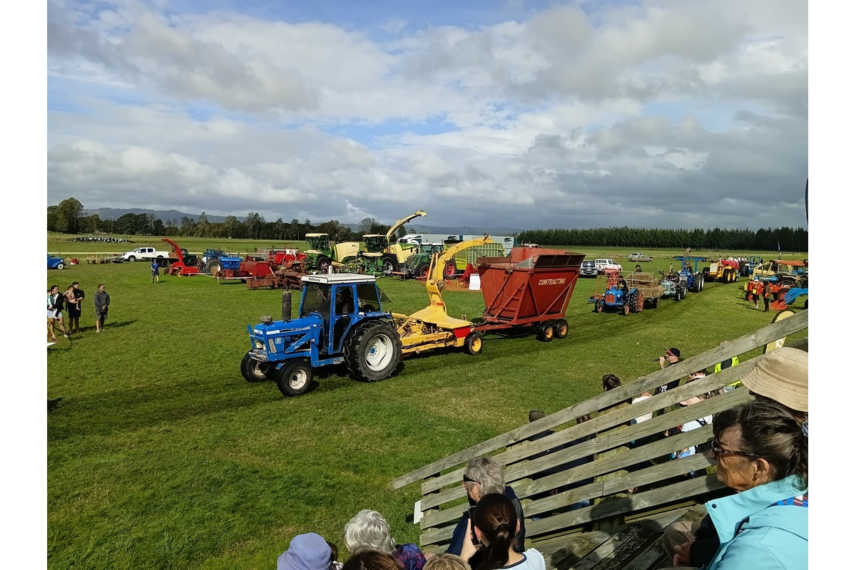 More vintage machines in Grand Parade